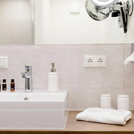 Hotel Restaurant Zwergschloesschen 3*