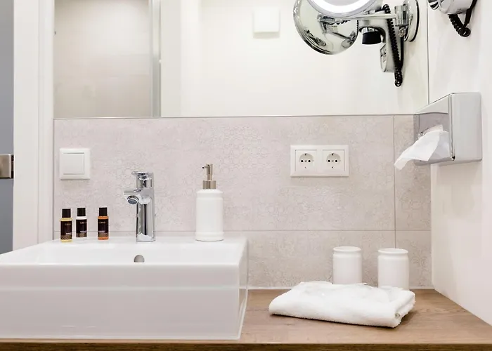 Hotel Restaurant Zwergschlösschen 3*